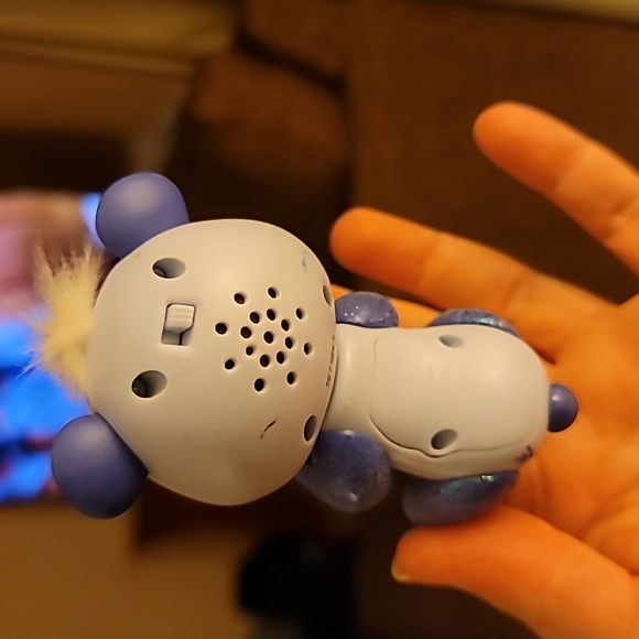 Wow Wee Untamed Fingerlings Baby Panda (Blue) Interactive Electro… - Picture 3 of 4